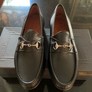 Dress shoes